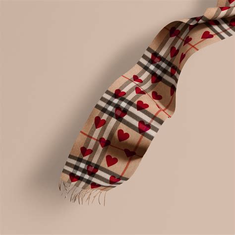 burberry schal hearts ebay|Burberry Nova Check Hearts Limited Edition Cashmere Scarf .